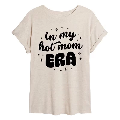 Женская футболка Instant Message 'In My Hot Mom Era', бежевый