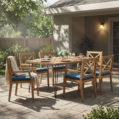 Обеденный гарнитур Perla Rustic из 7 предметов для патио из дерева акации с подушками синего цвета