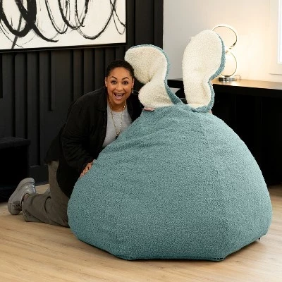 Большое кресло-мешок Raven-Symoné Home HopSeat Bunny овальной формы с ушками зеленого цвета
