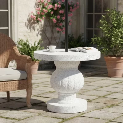 Приставной столик Tela Patio из легкого бетона с отверстием для зонта и конструкцией для заполнения песком