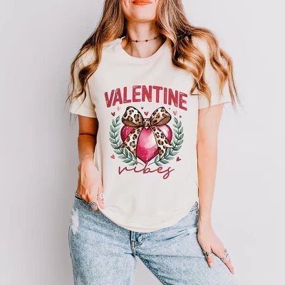 Женская футболка Simply Sage Market «Coquette Valentine Vibes», кремовая