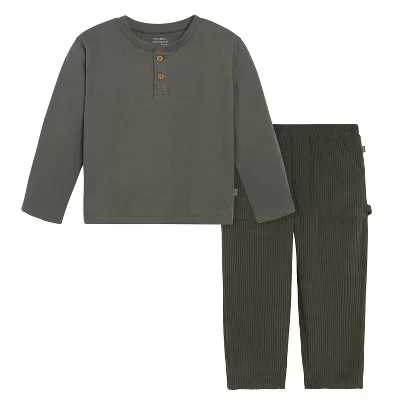 Комплект из рубашки и брюк Henley для маленьких мальчиков Modern Moments™ by Gerber, состоящий из 2 предметов, зеленый