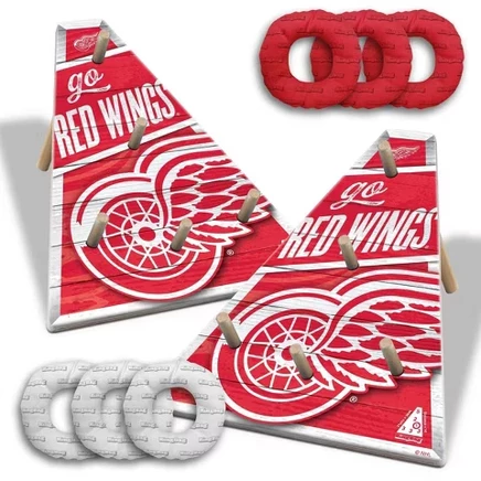 Игра на меткость Detroit Red Wings с мешочками