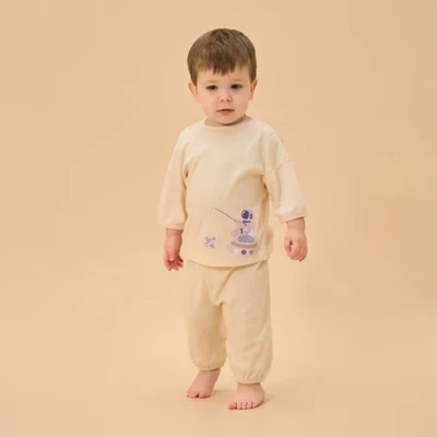 Пижама для девочек Little Plant «Астронавт», бежевая
