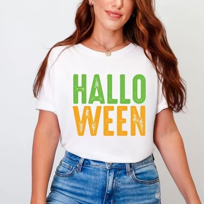 Женская футболка Simply Sage Market с принтом Halloween Bright Distressed, белая