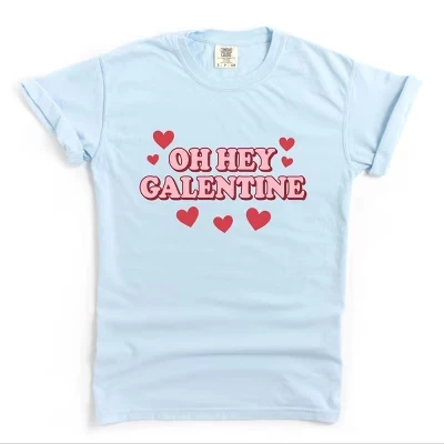 Oh Hey Galentine Hearts - Женская футболка с цветным рисунком из шамбре