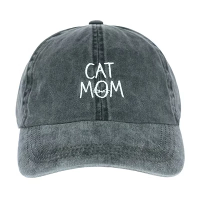 Женская бейсболка Cat Mom черного цвета