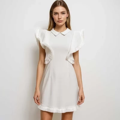 Женское белое мини–платье с бахромой на рукавах и оборками от Cherie Code white
