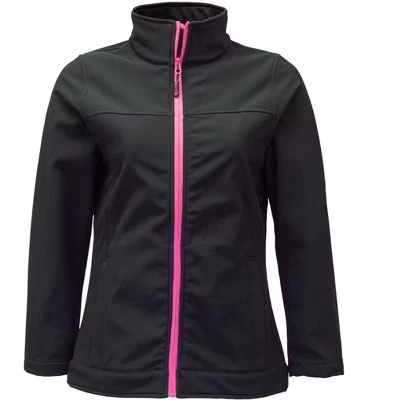 Женская куртка RefrigiWear Softshell - водоотталкивающее, непродуваемое, легкое утепленное пальто на все сезоны черного цвета.