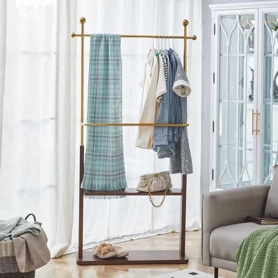 Двухслойная вешалка для одежды Nira Rustic из нержавеющей стали с открытой полкой золото/орех