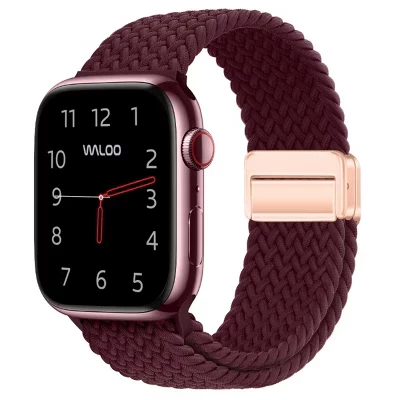 Плетеный нейлоновый ремешок с магнитной петлей для Apple Watch бордового цвета
