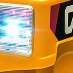 Детский самосвал на 12 В с дистанционным управлением, 2-ступенчатой электрической игрушечной машиной, самосвальной кроватью, лопатой, светодиодной подсветкой и музыкой для игр на открытом воздухе желтого цвета