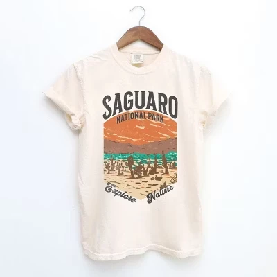 Женская футболка с коротким рукавом Saguaro National Park Explore More окрашенная в белый цвет