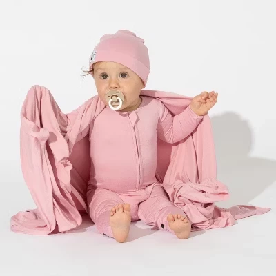 Комплект пеленка и шапочка Bellabu Bear из бамбука, пыльная роза