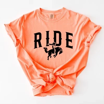 Ride Cowboy Arched - Женская одежда, окрашенная в графический цвет канталупы футболка