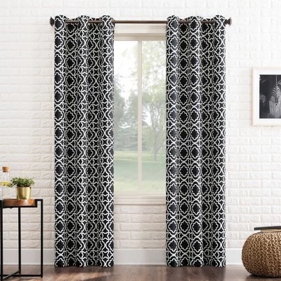 Плотная шторная панель Barnett Trellis Grommet черного цвета