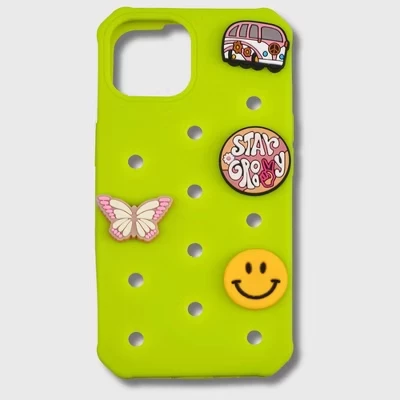 Чехол A Little Obsessed Charm It для iPhone 13–15, желтый
