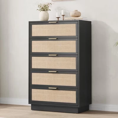 Комод из ротанга с 5 выдвижными ящиками для спальни, интегрированный дизайн корпуса и ножек шкафа, Деревянный комод черного цвета