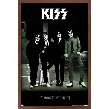 Постер в рамке Trends International Kiss, красное дерево