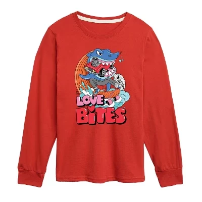 Футболка с рисунком Shark Love Bites с длинным рукавом красного цвета