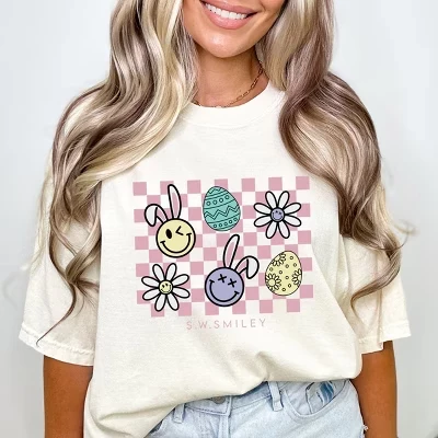 S.W.Smiley Bunny в клетку - женская одежда, футболка с цветным рисунком белого цвета