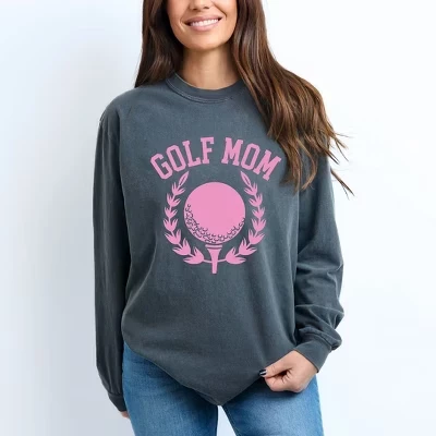 Женская футболка Golf Mom с длинным рукавом, окрашенная в голубой цвет.