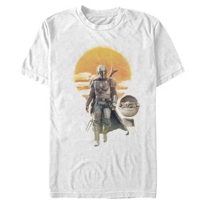 Мужская футболка The Mandalorian The Child и Mando Walking Sunset белого цвета