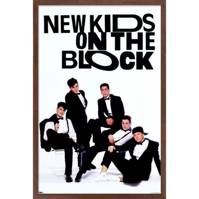 Постер в раме Trends International New Kids on the Block Tuxes, махагон