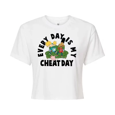 Женская укороченная футболка с рисунком Cheat Day белого цвета