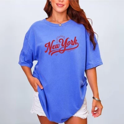 New York Retro Red - Женская одежда, окрашенная в синий цвет футболка с графическим рисунком