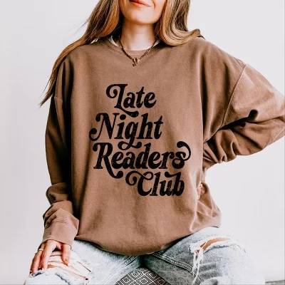 Late Night Readers Club Distressed - Женская легкая одежда, окрашенная толстовка espresso