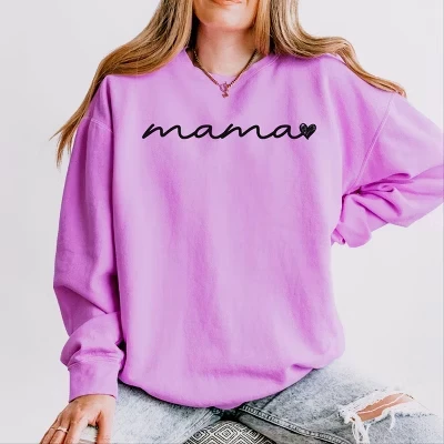 Легкая одежда с надписью Mama Cursive Heart, окрашенная в фиолетовый цвет толстовки