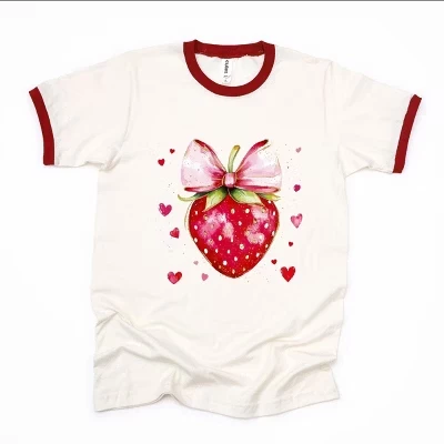 Акварель Coquette Strawberry Hearts - женская футболка с рисунком Рингера, красная