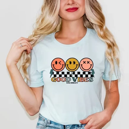 Футболка со смайликом S.W.Smiley в клетку Good Vibes со смайликом на лице с коротким рукавом цвета льда