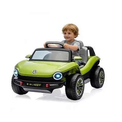 Лицензионный детский электромобиль Volkswagen Beetle 12V, четырехколесный аттракцион на игрушке с пружинной подвеской, светодиодной подсветкой и музыкальным плеером зеленого цвета
