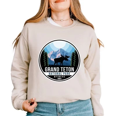 Унисекс свитшот Simply Sage Market Teton Badge, пыльный