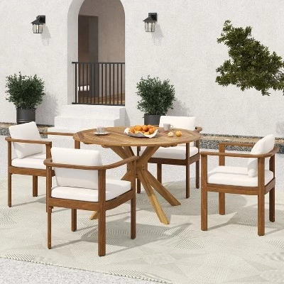 Круглый обеденный стол Everett Patio из 5 предметов в деревенском стиле из дерева акации на открытом воздухе с мягкими обеденными стульями из тика/ коричневого / кремового