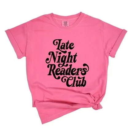 Late Night Readers Club Distressed - Женская одежда, окрашенная футболка с рисунком crunchberry