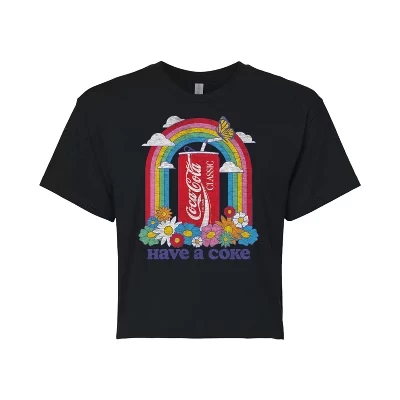 Женская укороченная футболка с рисунком Coca-Cola Rainbow черного цвета