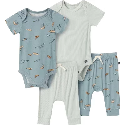 Комплект из 4-х боди и штанишек Modern Moments™ от Gerber для маленьких мальчиков.