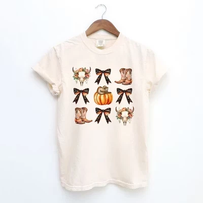 Женская футболка Coquette Western Halloween Chart с коротким рукавом, окрашенная в цвет слоновой кости