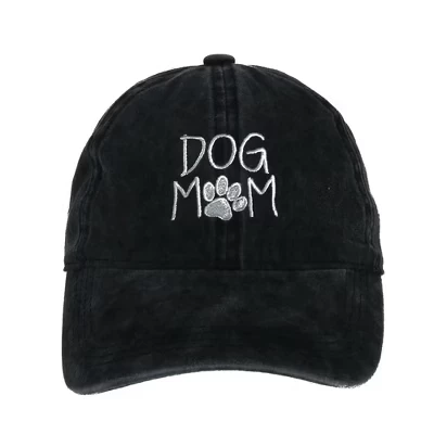 Женская бейсболка с вышивкой Dog Mom черного цвета