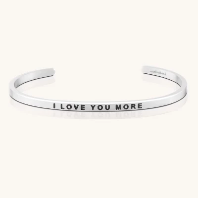 Браслет Mantra Jewelry «Я люблю тебя больше», серебристый