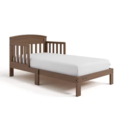 Кровать для малышей Graco Benton, ореховая