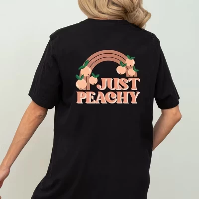 Футболка с коротким рукавом в стиле Just Peachy Rainbow спереди и сзади черного цвета