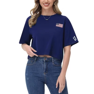 Женская укороченная футболка с изображением флага с короткими рукавами и округлым вырезом горловины синего цвета