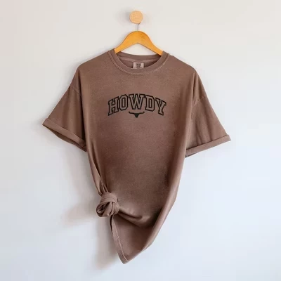Женская футболка Simply Sage Market «Howdy Bull», кофейная