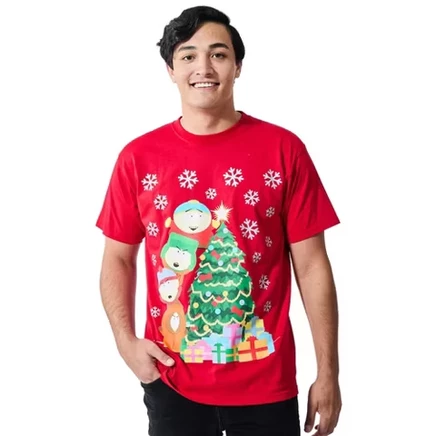 Oversized Group Shot Decorating Christmas Tree Men's Red Crew Neck Short Sleeve T-shirt south park decorating