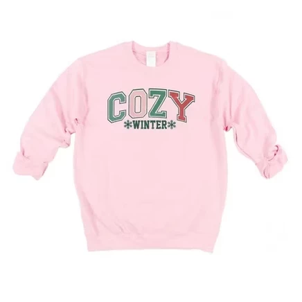 Женская графическая толстовка Cozy Winter Varsity светло-розового цвета
