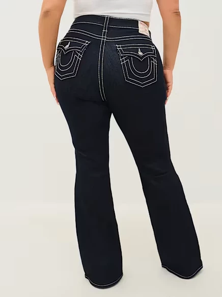 Женские джинсы True Religion Becca Plus, клеш, с вышивкой Big T, body rinse